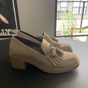 AEROSOLES Taupe Suede Tassel Loafers